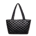 Bolso tote acolchado negro con acabado brillante y diseño de diamantes para diario - Negro