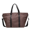 Sac fourre-tout marron café vintage avec rivets argentés et bandoulière réglable - Café