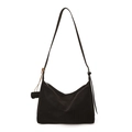 Borsa tote in pelle marrone scuro con cerniera e dettaglio targhetta in pelle - Nero
