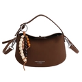 Sac à main croissant marron foncé en cuir grainé avec pendentif en bois décoratif - Avec Pendentif / Marron