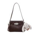 Bolso de hombro de cuero marrón con hebilla plateada y llavero de conejo de peluche - Con Colgante / Marrón