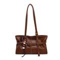 Borsa tote vintage marrone con cinturini decorativi e ciondolo a forma di cuore - Con Ciondolo / Marrone
