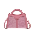 Bolso rosa con grabado de serpiente en piel sintética con acabado charol y bandolera - Rosa