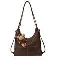 Grand sac cabas vintage marron foncé avec coutures contrastées et charme d'ours - Avec Pendentif / Marron