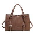 Borsa tote marrone con pieghe verticali, fibbie argentate e placca in metallo - Marrone