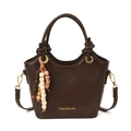 Mokkabraune Leder-Eimertasche mit Perlenquasten-Anhänger und goldenen Beschlägen - Braun