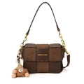 Sac vintage marron avec chaîne dorée, détails en daim et pendentif peluche - Marron
