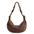 Sac demi-lune marron avec chaîne dorée et bandoulière en cuir tressé au fini mat - Marron