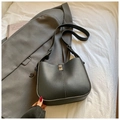 Borsa a spalla minimalista in pelle nera con motivo litchi e fibbia in metallo chic - Nero