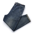 Dunkelblaue Herren-Jeans im geraden Schnitt, gefaltet in Flachbildansicht mit Saumdetail - EU 36 / Blau
