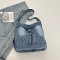 Bolso tote de mezclilla lavada retro en azul claro con cremallera y tachuelas de metal - Azul claro