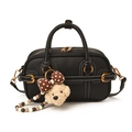 Sac Boston noir en cuir grainé avec coutures blanches et breloque petit ours - Noir