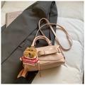 Mini sac boston vintage rose avec breloque ours en peluche et boucle de ceinture décorative - Avec Pendentif / Rose