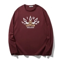 T-shirt bordeaux a maniche lunghe con stampa corona retrò e vestibilità comoda - XL / Rosso Marrone