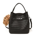 Secchiello nero chic a trama intrecciata con fibbia argento e charm a cagnolino - Con Ciondolo / Nero