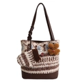 Sac cabas d'hiver en laine tricotée beige et bleu avec base en cuir et ours peluche - Avec Pendentif / Blanc