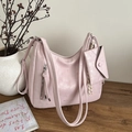 Rosa matte Hobo-Tasche aus Kunstleder mit passendem Mini-Etui und Schultergurten - Rosa