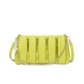 Bolso de mano plisado verde lima con cadena dorada y colgantes de perlas finas - Verde Manzana