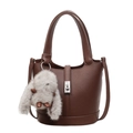 Sac seau en cuir marron avec fermoir argenté et pendentif lapin gris élégant - Avec Pendentif / café