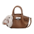 Sac à main plissé en cuir grainé marron foncé avec breloque lapin et bandoulière - Avec Pendentif / Marron