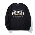 Zwarte herensweatshirt met Brooklyn Varsity Club-print en een ontspannen pasvorm - 3XL / Zwart