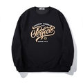 Vista frontale della felpa nera oversize con stampa di lettere vintage - 3XL / Nero
