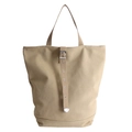 Bolso tote minimalista de lona caqui con correas decorativas y hebillas metálicas - Caqui
