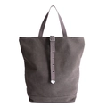 Bolso tote de lona gris oscuro versátil con hebilla metálica y asas de nailon - Gris