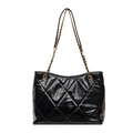 Elegante borsa tote nera trapuntata in pelle verniciata con spalline a catena d'oro - Nero