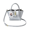 Sac seau argenté texturé avec poignée, fermoir doré et pendentif lapin en peluche doux - 27*11*17 / Argent