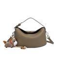 Braune Unterarmtasche aus Leder für Damen mit süßem Plüschpferd-Anhänger-Accessoire - Mit Anhänger / Elefantengrau
