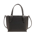 Bolso de mano minimalista en cuero negro con textura de lichi y hebillas plateadas - Negro