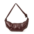 Bolso croissant plisado burdeos oscuro en cuero sintético brillante con nudos en asa - Burdeos