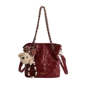 Borsa a secchiello in pelle trapuntata rosso scuro con catena oro e ciondolo - Con Ciondolo / Rosso