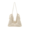 Cremeweiße handgewebte Häkel-Hobo-Tasche mit langem Gurt und Boho-Quasten-Details - Reißverschluss-Stil / Weiß