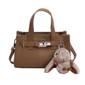 Braune Kelly Bag aus Leder mit Litschi-Maserung, Silberbeschlägen und Plüsch-Hasen - Mit Anhänger / Grau