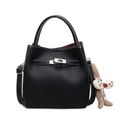 Schwarze Eimer-Tasche mit silbernem Drehverschluss und khakifarbenem Plüsch-Anhänger - Mit Anhänger / Schwarz