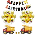 Dettaglio dello striscione Happy Birthday con veicoli da cantiere e palloncini camion - Set 4: 12 Escavatori + 8 Paillettes + 2 Camion da Cantiere in Alluminio + Banner + 2 Nastri