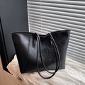 Borsa tote classica in ecopelle nera con tracolla e scritte eleganti in rilievo - Nero