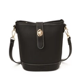 Bolso de cubo en cuero negro con costuras blancas y cierre giratorio dorado - Negro