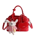 Rode schelp handtas van glanzend PU-leer met witte berenhanger en hartjeslabel - Met Hanger / Rood