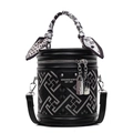Elegante borsa a secchiello nera con motivi geometrici grigi e manico in foulard - Nero
