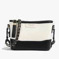 Bolso tipo cubo bicolor con patrón de cocodrilo blanco y correa de cadena oro y negro - Negro & Blanco