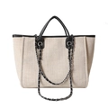 Borsa tote in tela bianco avorio con finiture in pelle nera e spalline a catena - Bianco & Nero