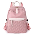 Sac à dos rose en nylon pour femme avec surpiqûres losanges et rivets dorés - Rose