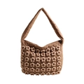 Bolso acolchado marrón con flores bordadas en 3D y correa de hombro acolchada - Caqui