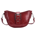 Borsa a tracolla alla moda rosso scuro a forma di luna in pelle verniciata - Rosso