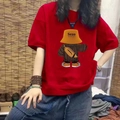 Camiseta de algodón rojo de manga corta con estampado de oso vintage y ajuste holgado - 3XL / Oso de Sombrero Rojo