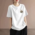 Weißes Baumwoll-T-Shirt für Damen mit einem bunten Zauberwürfel-Aufdruck auf der Brust - 3XL / Weiß