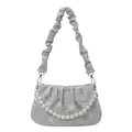 Bolso nube plisado gris claro con elegante correa de perlas y cierre metálico plateado - Plateado